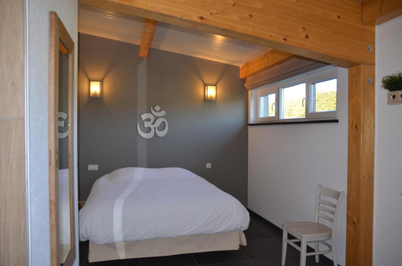 Un espace au bord de l'eau Paliseul Extérieur photo